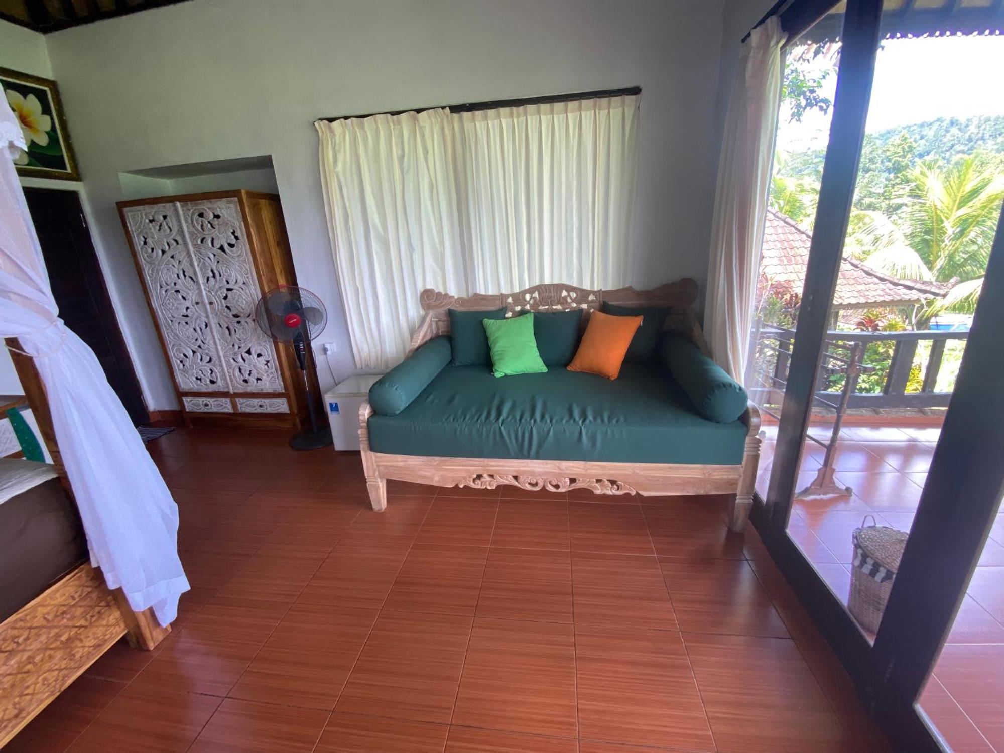 Great Mountain Views Villa Resort Selat Номер фото